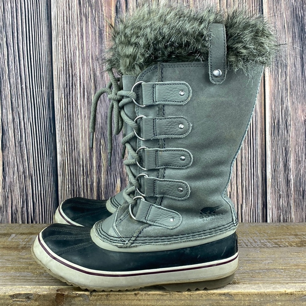 Woman’s Sorel Joan Of Arctic Winter Snow Boots- Size 8